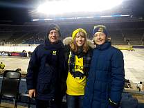 20190105notredameoutdoorhockey.jpg