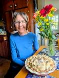 20250511mothersdayrubarbpie.jpg